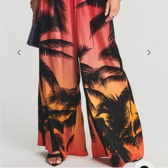 Revolve Retrofete Delia in Sunset Palm, size XXS - Picture 2 of 10